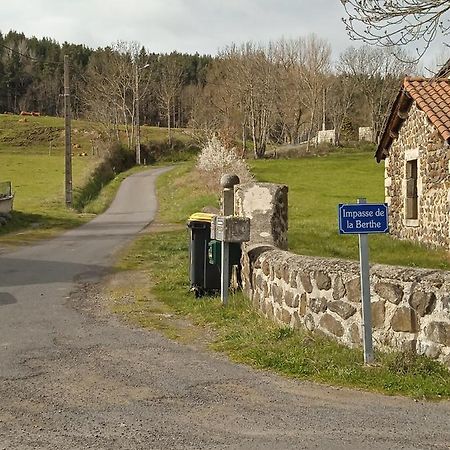 Gites De La Berthe Lantriac Exterior photo