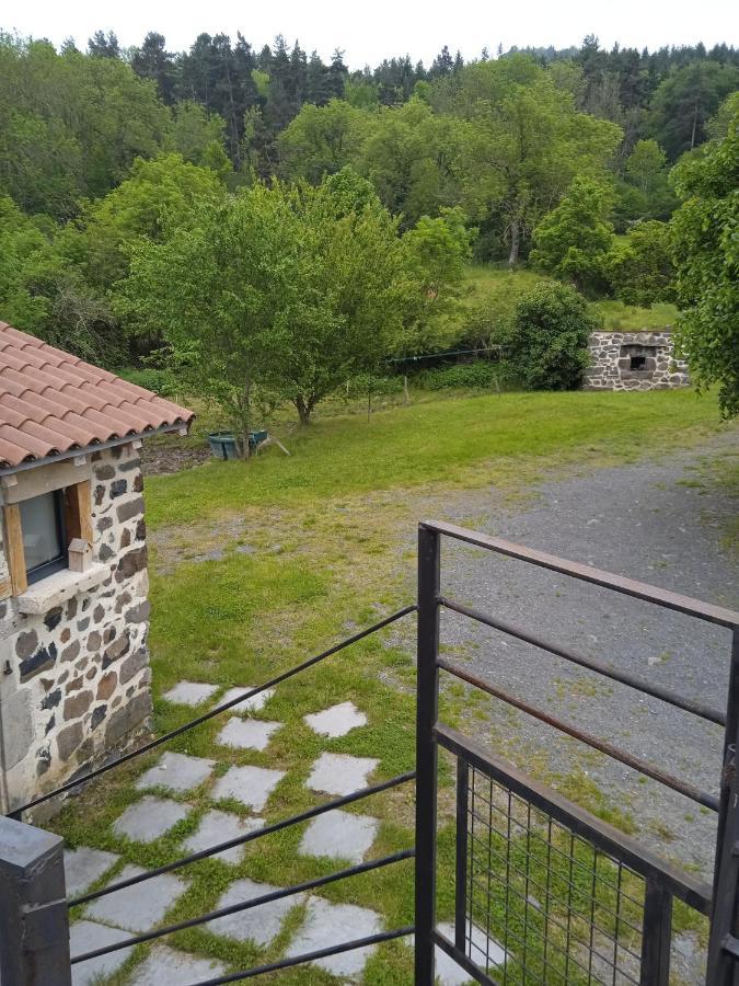 Gites De La Berthe Lantriac Exterior photo